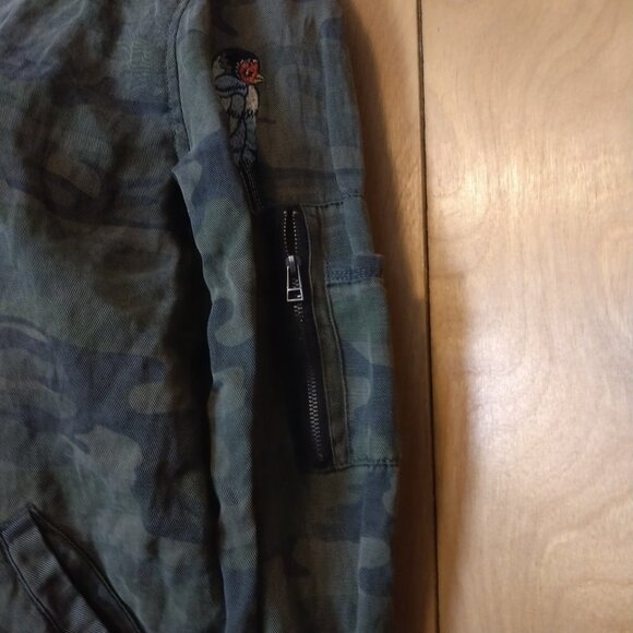 Sanctuary Women's XS Camo Bomber Jacket With Bird & Butterfly Embroidery Zip Up - Picture 4 of 5